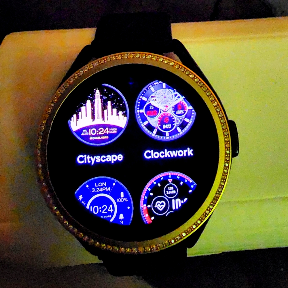 New Michael kors 5th gen 5E MKGO